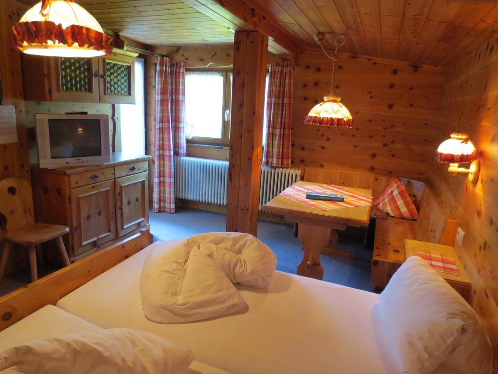 Hotel Sonnblick Wald am Arlberg Δωμάτιο φωτογραφία