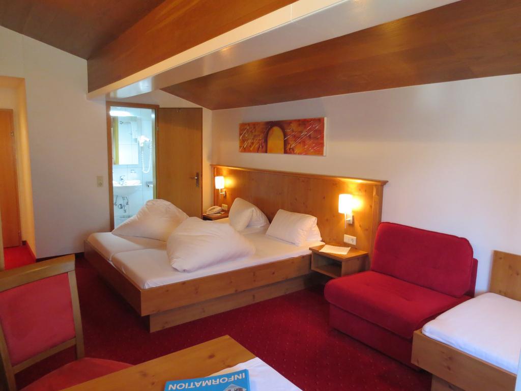 Hotel Sonnblick Wald am Arlberg Δωμάτιο φωτογραφία